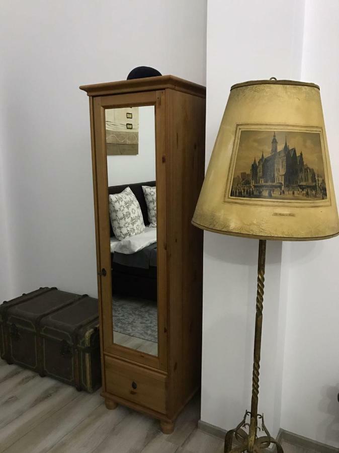 Mansion Josephina Appartement Cluj-Napoca Buitenkant foto