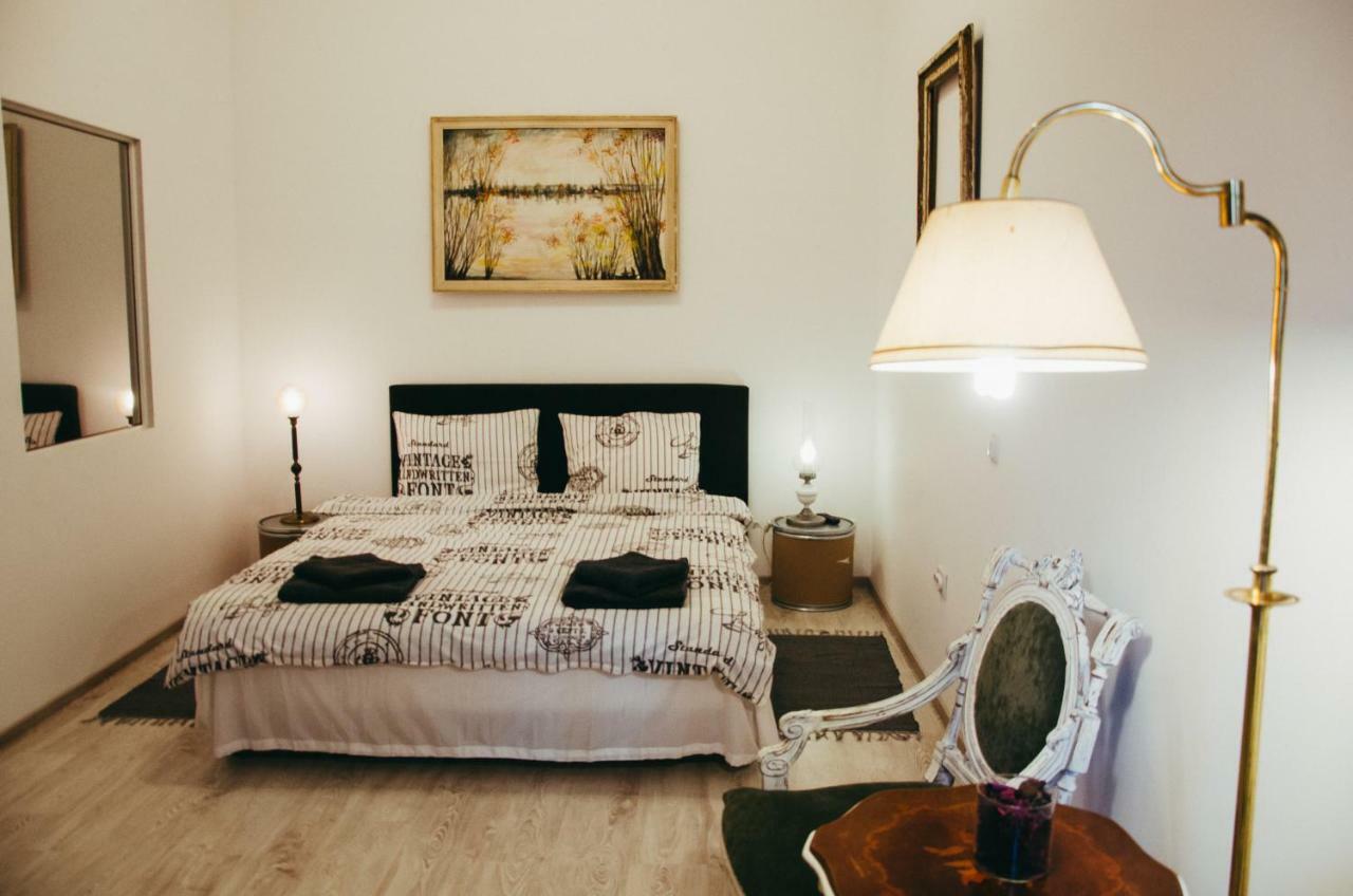 Mansion Josephina Appartement Cluj-Napoca Buitenkant foto
