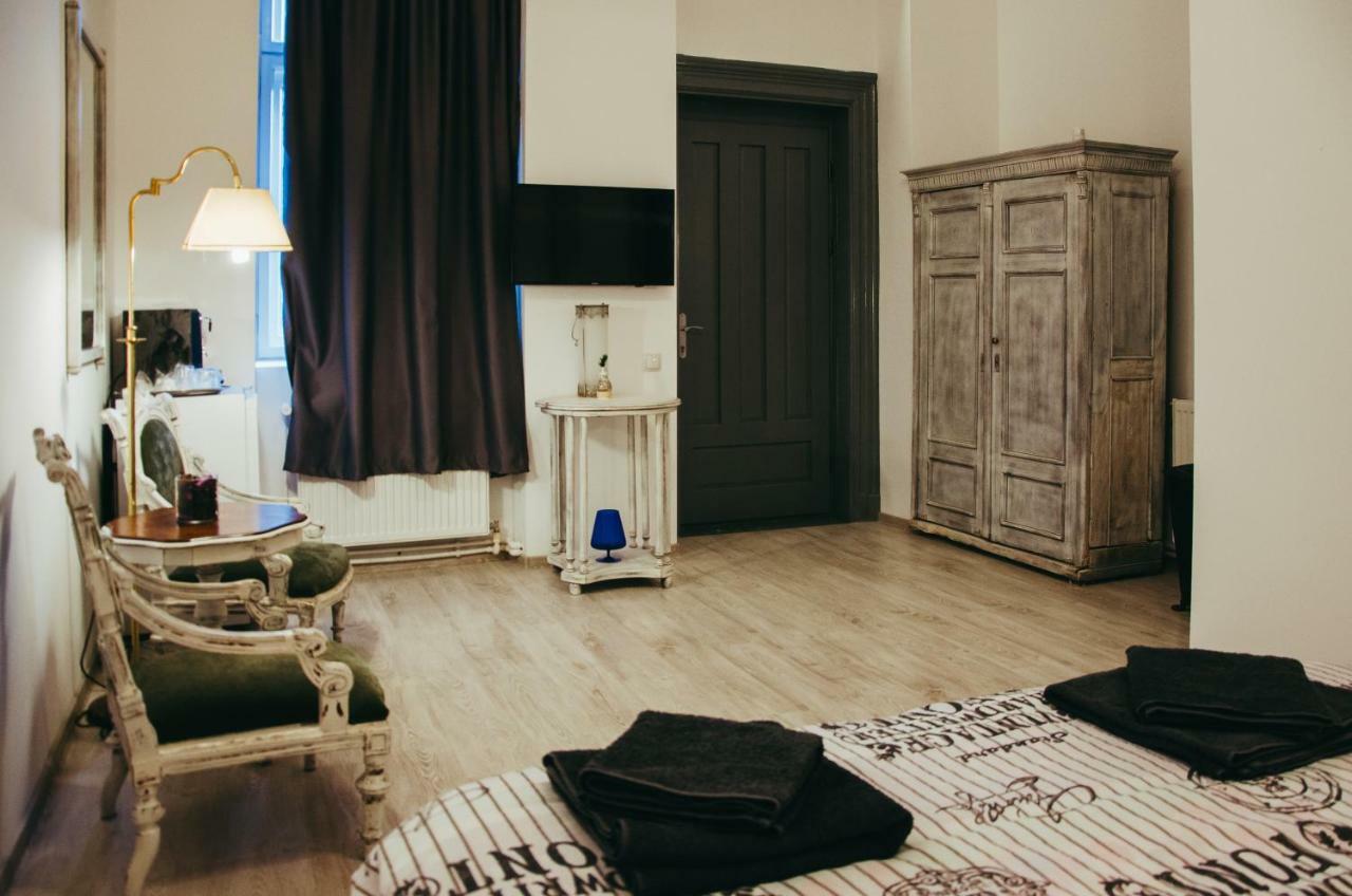 Mansion Josephina Appartement Cluj-Napoca Buitenkant foto